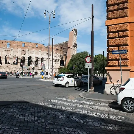 Domus Claudi Colosseum-3